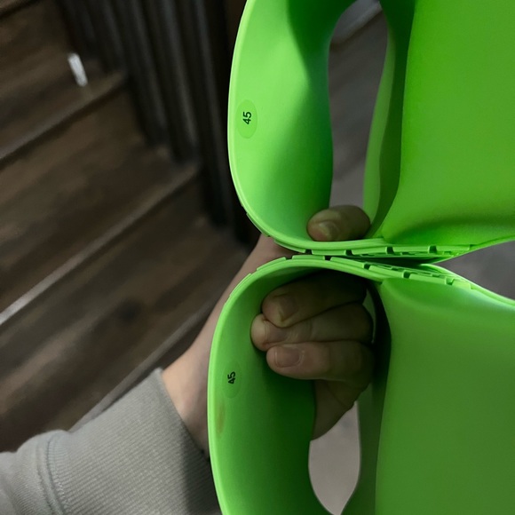 Versace Green slides - Picture 5 of 6